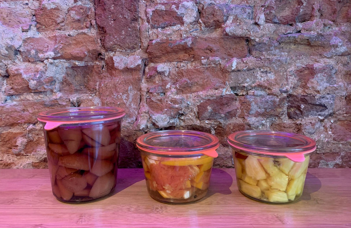 Recept Hazelnootijs met gekonfijte peertjes